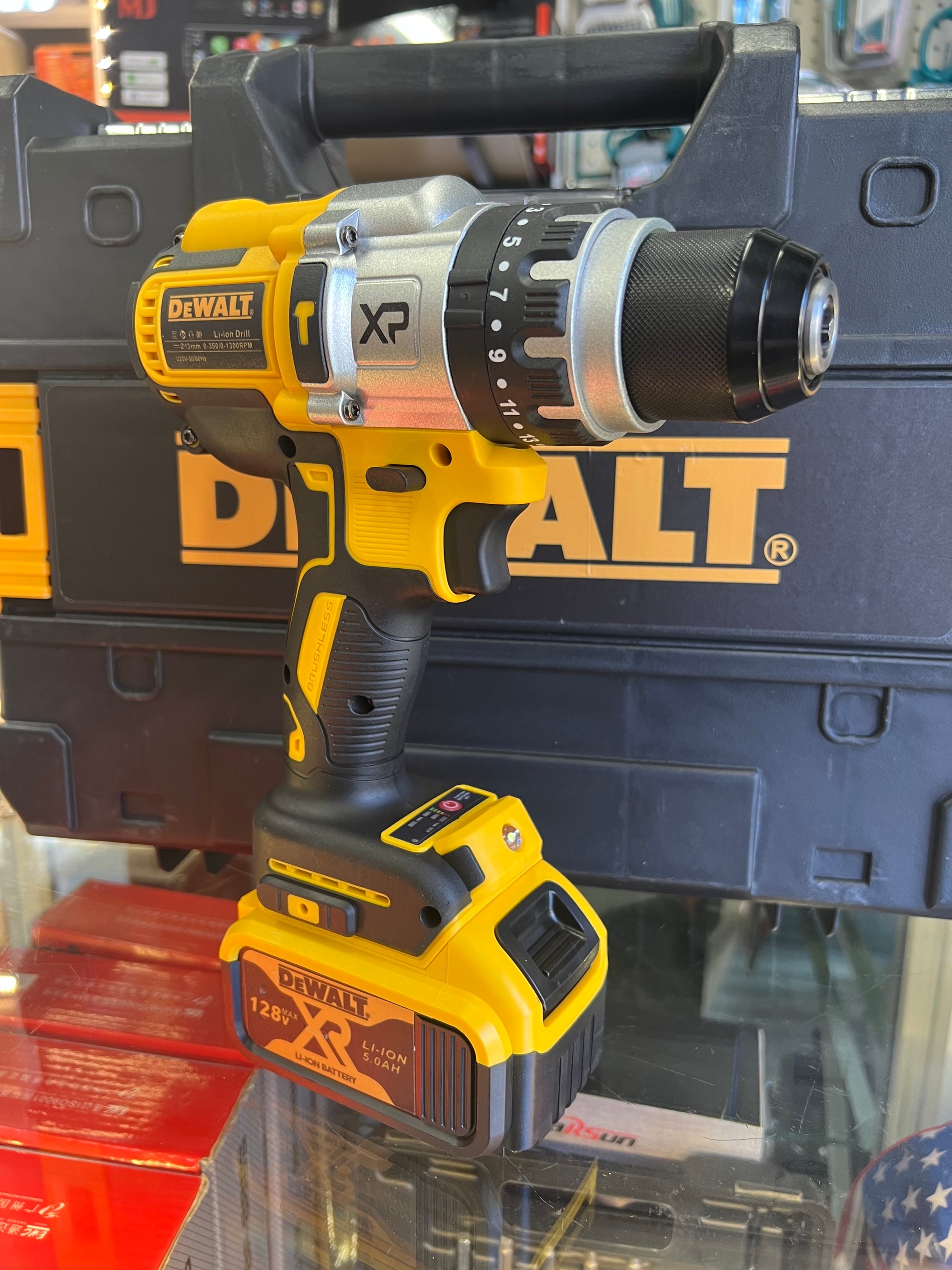 Taladro inalámbrico brushles 128v 1/2