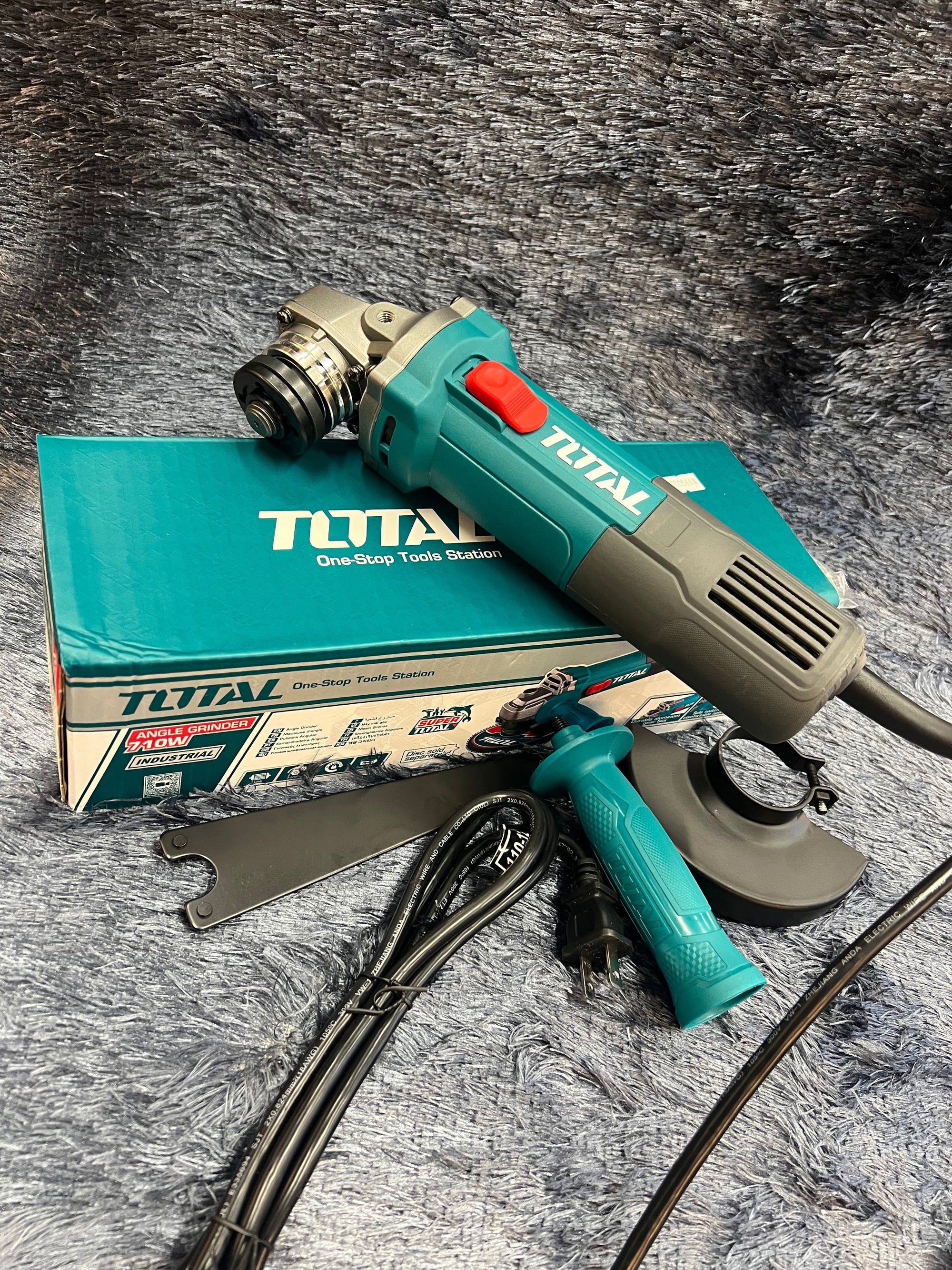 Pulidora 4.5 profesional 710w