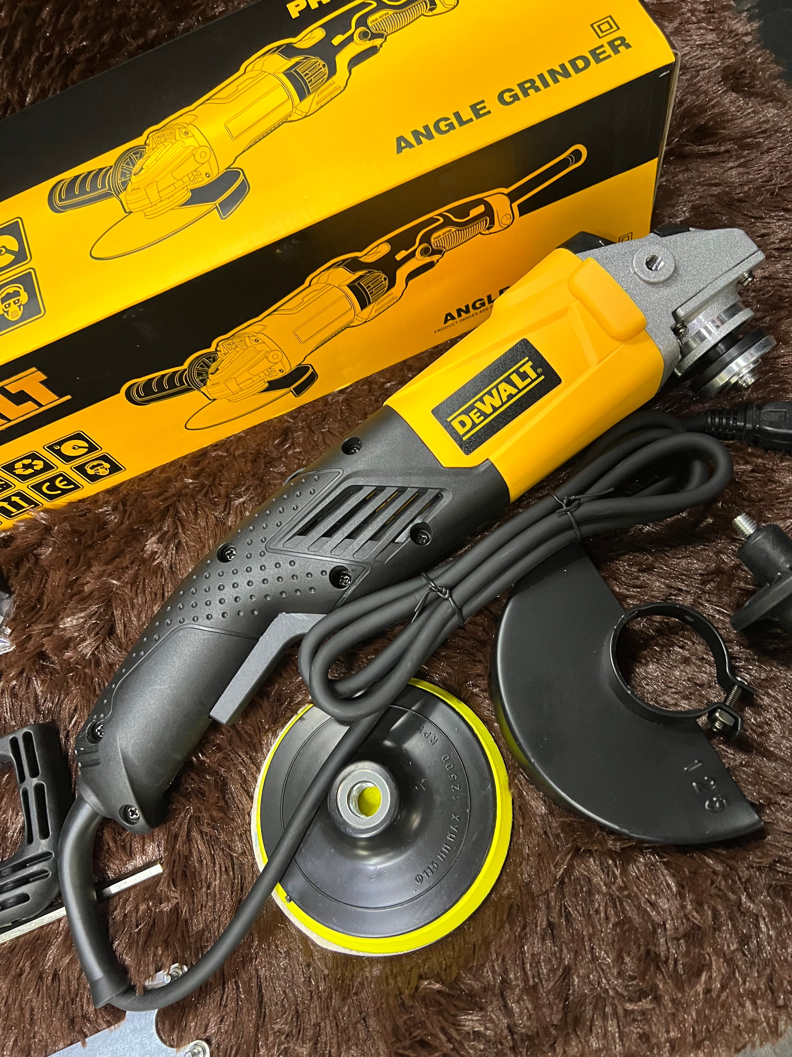 Pulidora 4.5” gatillo 6 velocidades