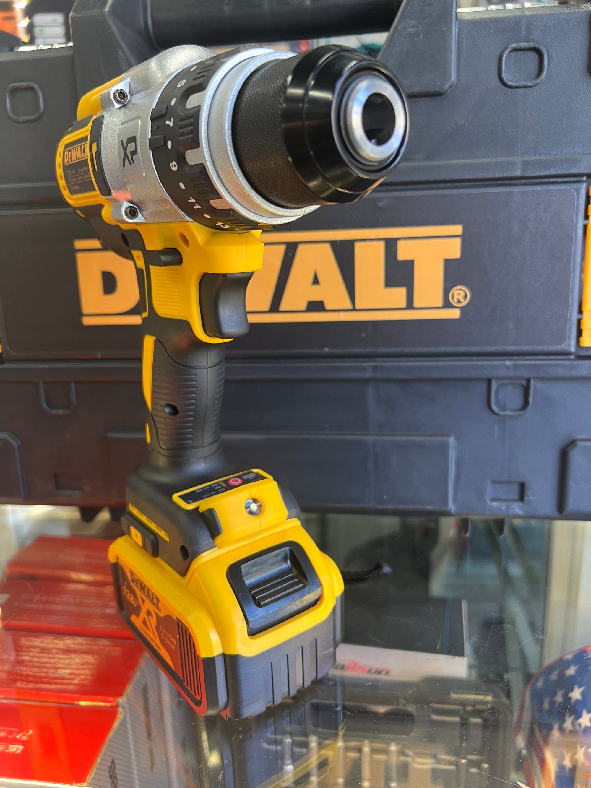 Taladro inalámbrico brushles 128v 1/2